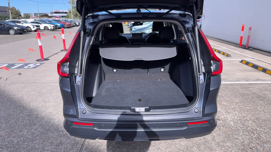 2024 Honda CR-V Vti L (AWD) 5 Seats, Automatic, 21912 km, Boot Inside View