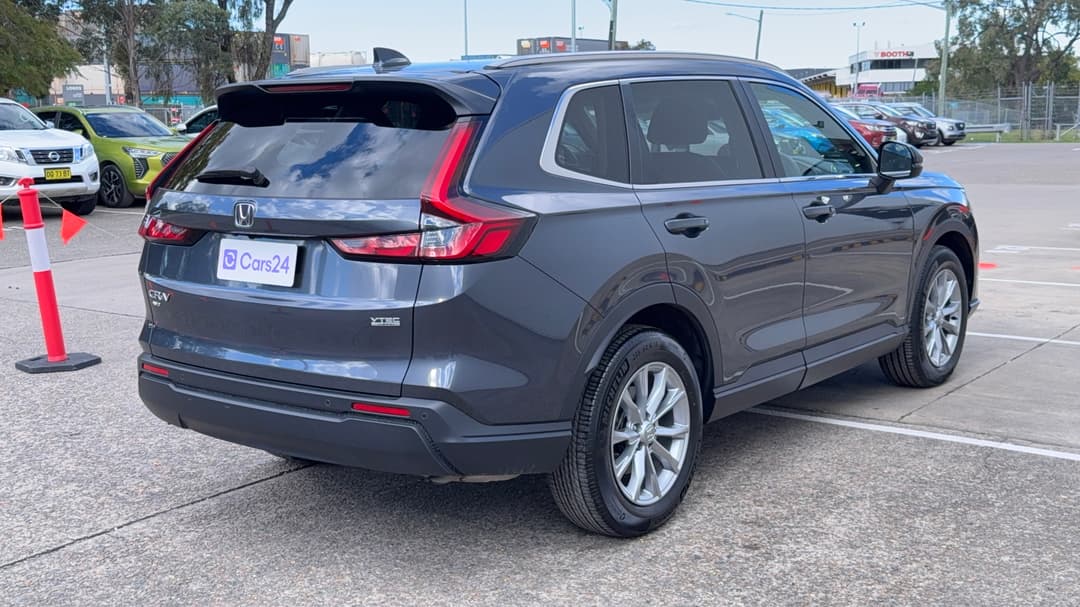 2024 Honda CR-V Vti L (AWD) 5 Seats, Automatic, 21912 km, Right Back Diagonal (45- Degree) View