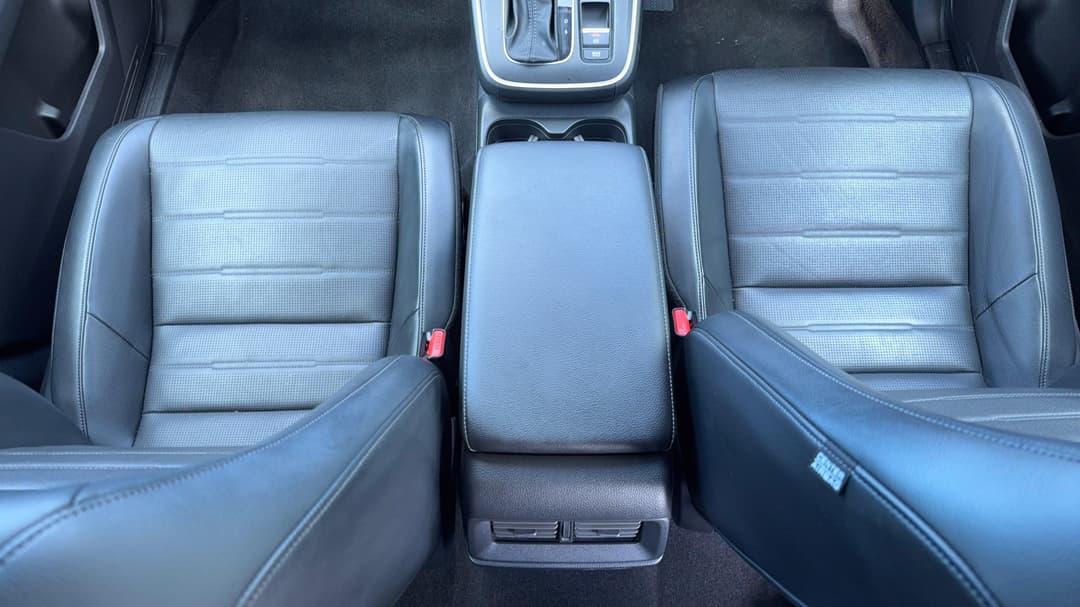 2024 Honda CR-V Vti L (AWD) 5 Seats, Automatic, 21912 km, Center Console