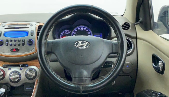 2014 Hyundai i10 SPORTZ 1.1 IRDE2, Petrol, Manual, 69,163 km, Steering Wheel Close Up
