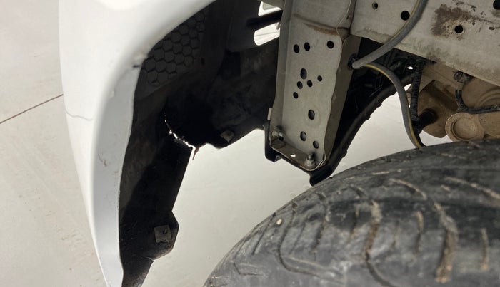 2016 Datsun Go T, Petrol, Manual, 1,14,499 km, Left fender - Lining missing