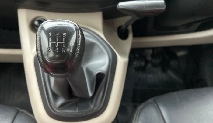 2016 Datsun Go T, Petrol, Manual, 1,14,615 km, Gear Lever