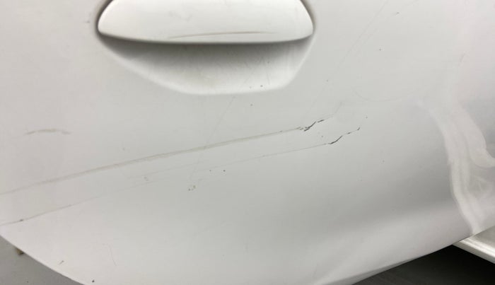 2016 Datsun Go T, Petrol, Manual, 1,14,499 km, Right rear door - Minor scratches