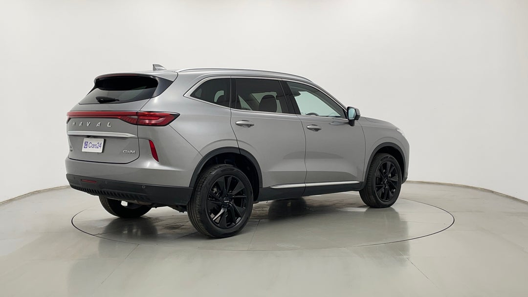 Right Back Diagonal (45- Degree) View