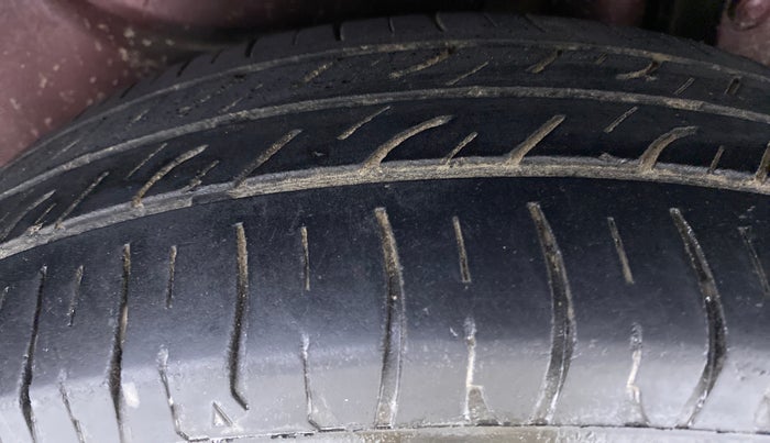 2015 Maruti Swift Dzire VDI ABS, Diesel, Manual, 96,003 km, Left Rear Tyre Tread