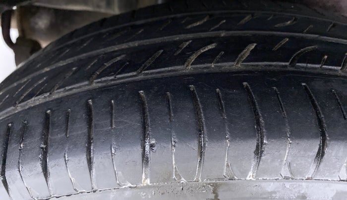 2015 Maruti Swift Dzire VDI ABS, Diesel, Manual, 96,003 km, Right Rear Tyre Tread