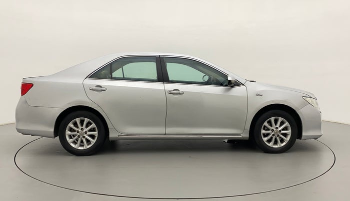 2012 Toyota Camry 2.5L AT, Petrol, Automatic, 1,10,975 km, Right Side View