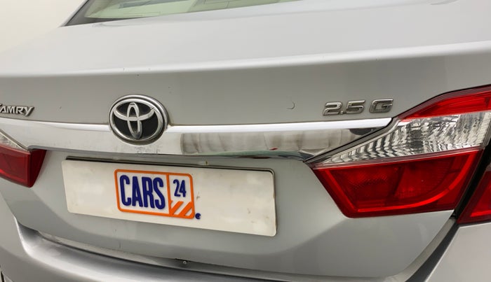 2012 Toyota Camry 2.5L AT, Petrol, Automatic, 1,10,751 km, Dicky (Boot door) - Slightly dented
