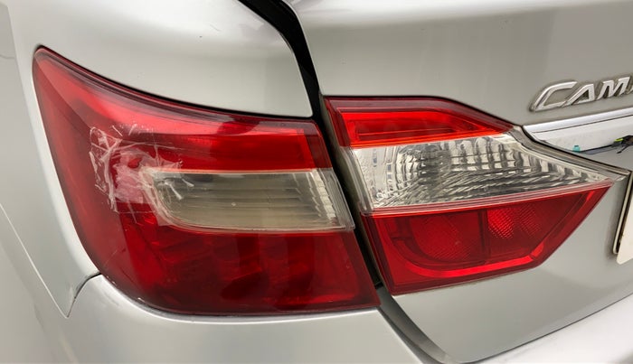 2012 Toyota Camry 2.5L AT, Petrol, Automatic, 1,10,975 km, Left tail light - Tail light broken