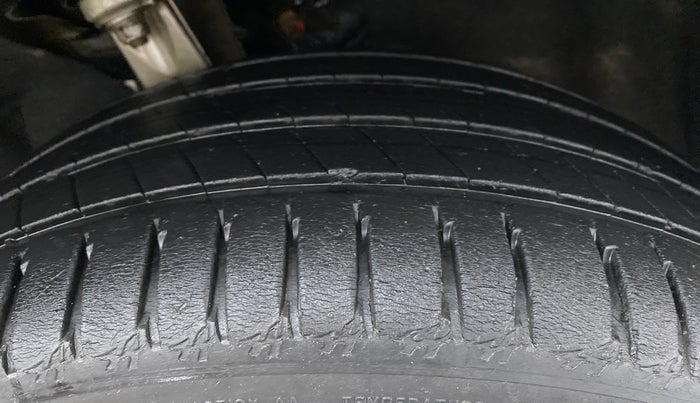 2016 Jeep GRAND CHEROKEE LIMITED DIESEL, Diesel, Automatic, 91,825 km, Right Front Tyre Tread