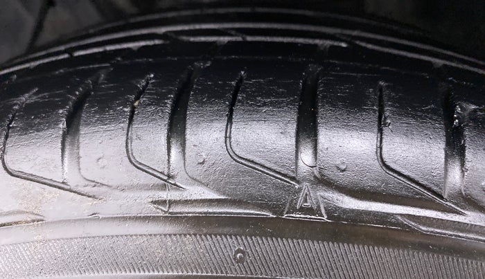 2018 Maruti S Cross ALPHA 1.3, Diesel, Manual, 46,621 km, Left Front Tyre Tread