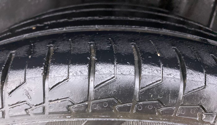 2018 Maruti S Cross ALPHA 1.3, Diesel, Manual, 46,621 km, Left Rear Tyre Tread
