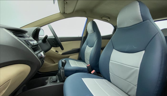 2013 Hyundai Eon ERA PLUS, Petrol, Manual, 34,129 km, Right Side Front Door Cabin View