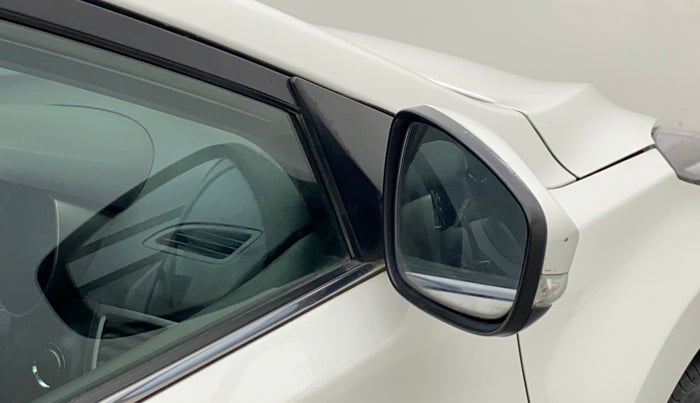 2015 Hyundai New Elantra SX 1.8 MT, Petrol, Manual, 93,946 km, Right rear-view mirror - Mirror motor not working