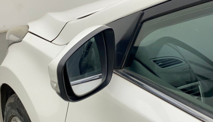 2015 Hyundai New Elantra SX 1.8 MT, Petrol, Manual, 93,946 km, Left rear-view mirror - Folding motor not working