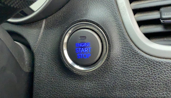 2015 Hyundai New Elantra SX 1.8 MT, Petrol, Manual, 93,946 km, Keyless Start/ Stop Button
