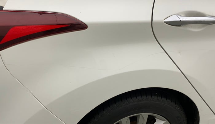2015 Hyundai New Elantra SX 1.8 MT, Petrol, Manual, 93,946 km, Right quarter panel - Minor scratches