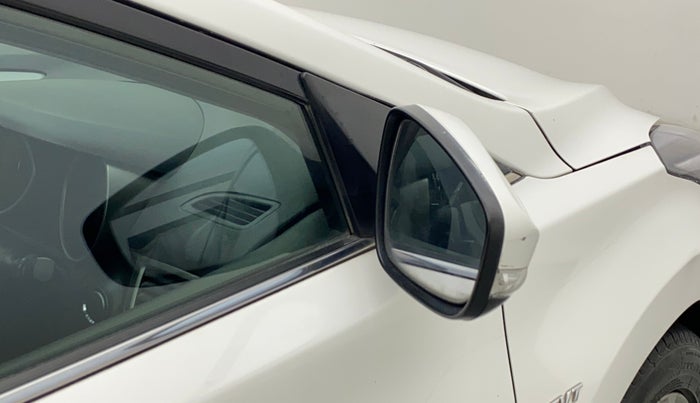 2015 Hyundai New Elantra SX 1.8 MT, Petrol, Manual, 93,946 km, Right rear-view mirror - Folding motor not working