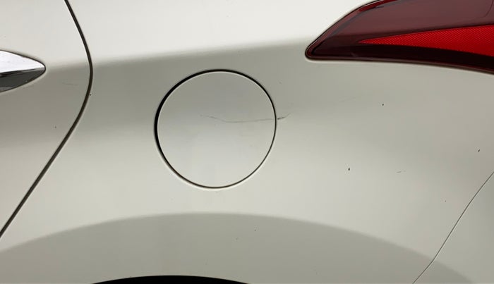 2015 Hyundai New Elantra SX 1.8 MT, Petrol, Manual, 93,946 km, Left quarter panel - Minor scratches