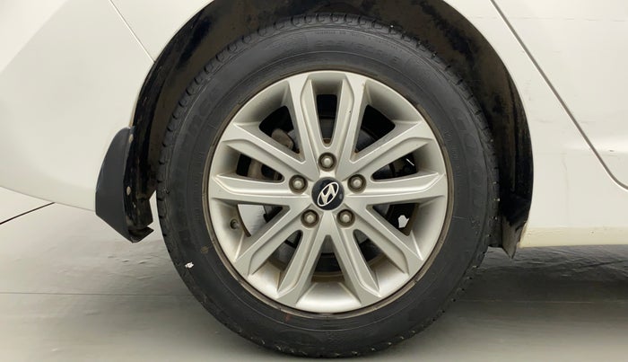 2015 Hyundai New Elantra SX 1.8 MT, Petrol, Manual, 93,946 km, Right Rear Wheel