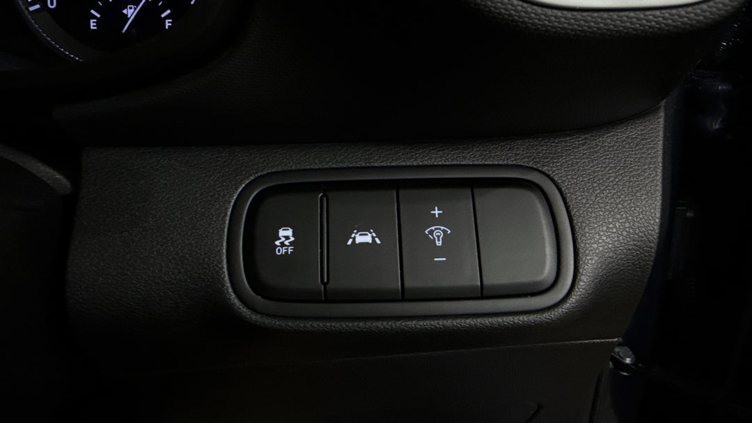 2021 Hyundai Venue Active, Automatic, 57458 km, Utility Switches/Buttons