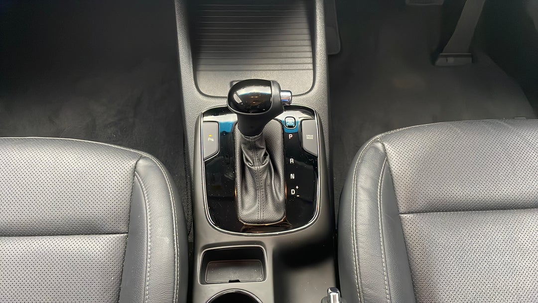 2017 Kia Cerato Sport + Nav, Automatic, 26021 km, Gear Lever 