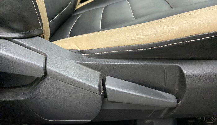 2021 Renault Kiger RXZ 1.0 TURBO MT, Petrol, Manual, 8,310 km, Driver Side Adjustment Panel