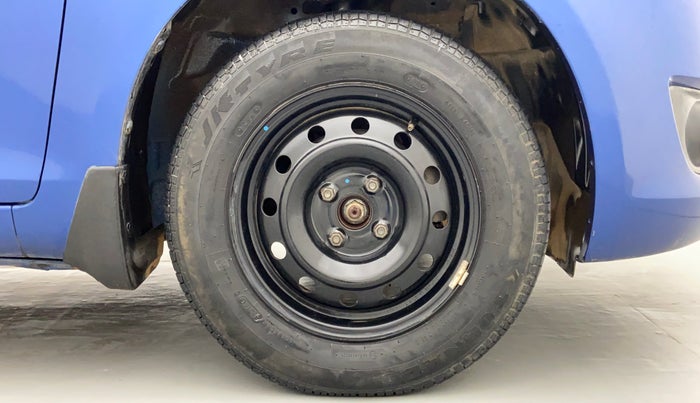 2014 Maruti Swift VXI D, Petrol, Manual, 65,564 km, Right Front Wheel