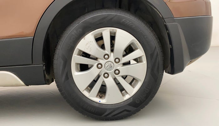 2015 Maruti S Cross ZETA 1.3, Diesel, Manual, 1,10,856 km, Left Rear Wheel
