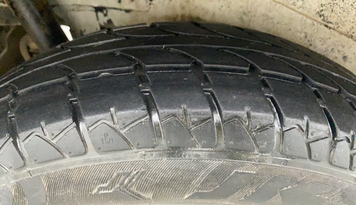 2014 Maruti Wagon R 1.0 LXI CNG, CNG, Manual, 50,898 km, Right Rear Tyre Tread