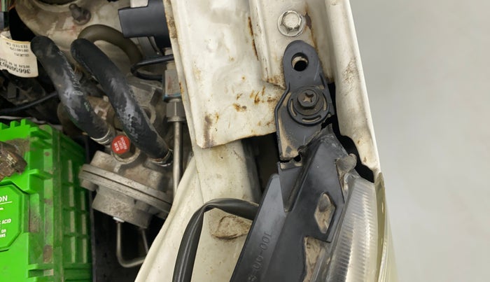 2014 Maruti Wagon R 1.0 LXI CNG, CNG, Manual, 50,898 km, Left headlight - Clamp has minor damage