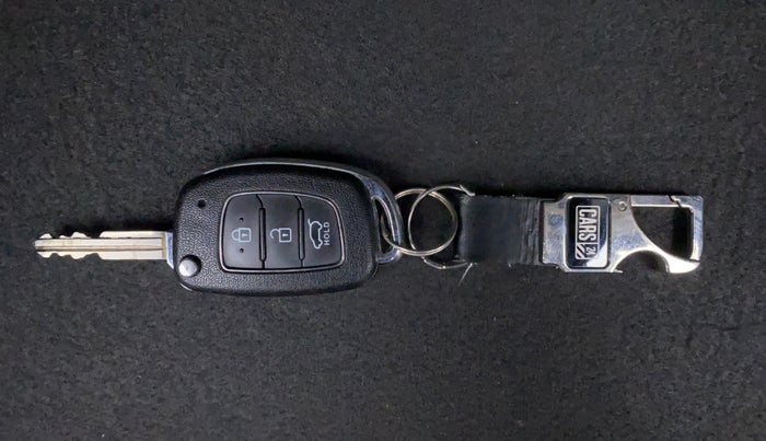 2016 Hyundai Elite i20 SPORTZ 1.2, Petrol, Manual, 30,830 km, Key Close Up