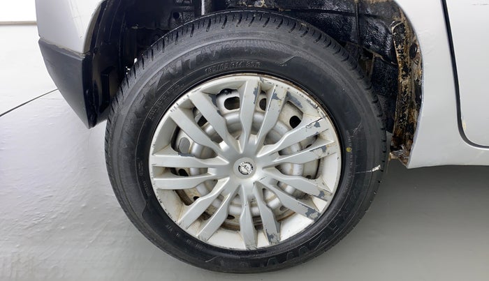 2018 Mahindra Kuv100 K2 TRIP CNG, CNG, Manual, 79,577 km, Right Rear Wheel