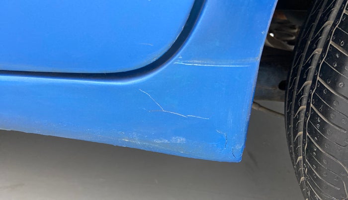 2012 Honda Brio S MT, Petrol, Manual, 90,741 km, Left running board - Paint has minor damage