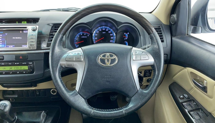 2015 Toyota Fortuner 3.0 MT 4X2, Diesel, Manual, 50,357 km, Steering Wheel Close Up