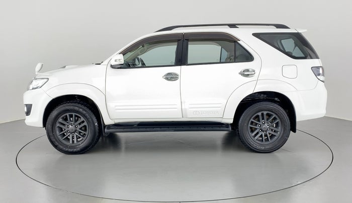 2015 Toyota Fortuner 3.0 MT 4X2, Diesel, Manual, 50,357 km, Left Side