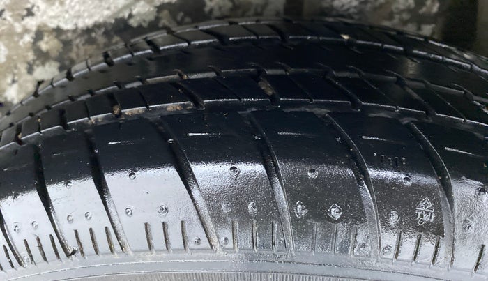 2017 Maruti Celerio ZXI D, Petrol, Manual, 9,779 km, Left Rear Tyre Tread