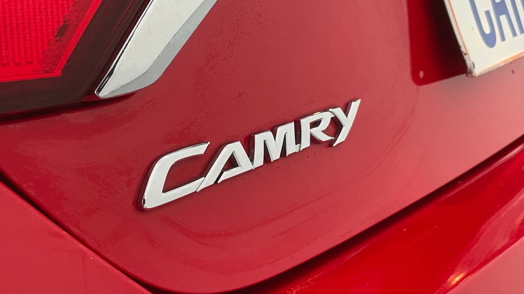 2017 Toyota Camry Rz S.e., Automatic, 111371 km, Badge (Boot Left Side)