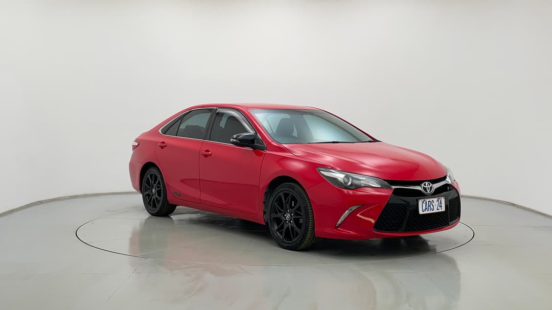 2017 Toyota Camry Rz S.e., Automatic, 111371 km, Right Front Diagonal (45- Degree) View