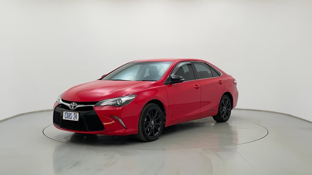 2017 Toyota Camry Rz S.e., Automatic, 111371 km, Left Front Diagonal (45- Degree) View
