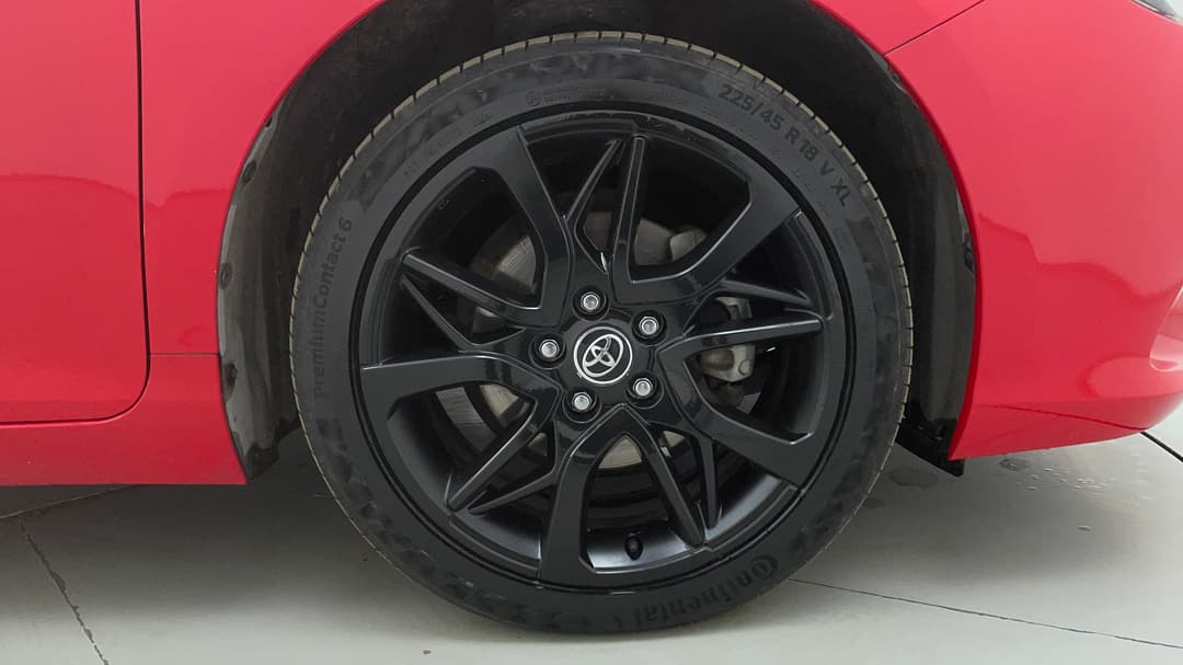 2017 Toyota Camry Rz S.e., Automatic, 111371 km, Right Front Wheel