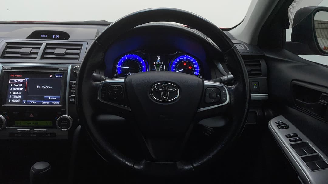 2017 Toyota Camry Rz S.e., Automatic, 111371 km, Steering Wheel Close-up
