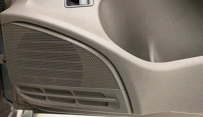 2016 Volkswagen Vento HIGHLINE PETROL AT, Petrol, Automatic, 87,911 km, Speaker