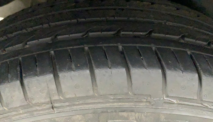 2018 Hyundai Creta SX PLUS 1.6 PETROL, Petrol, Manual, 28,287 km, Left Rear Tyre Tread