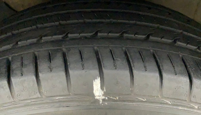 2018 Hyundai Creta SX PLUS 1.6 PETROL, Petrol, Manual, 28,287 km, Right Front Tyre Tread