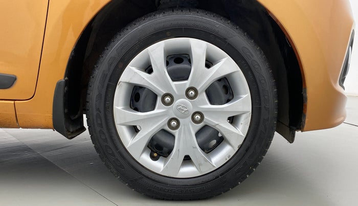 2016 Hyundai Grand i10 SPORTZ 1.2 KAPPA VTVT, Petrol, Manual, 18,831 km, Right Front Wheel