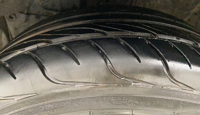 2017 Honda City V MT PETROL, Petrol, Manual, 47,252 km, Left Front Tyre Tread