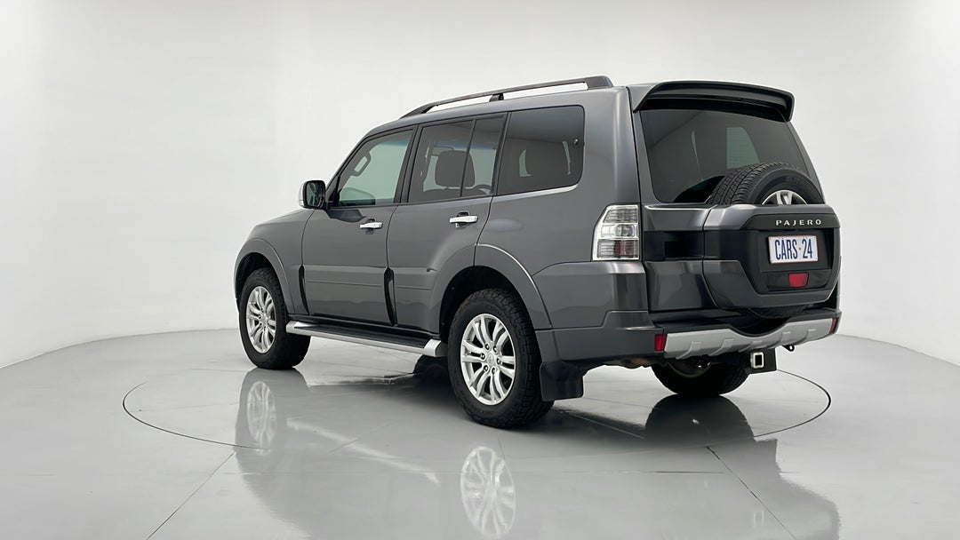 Left Back Diagonal (45- Degree) View