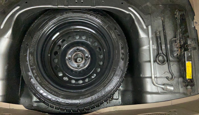 2009 Hyundai i10 MAGNA 1.2, Petrol, Manual, 1,02,364 km, Spare Tyre