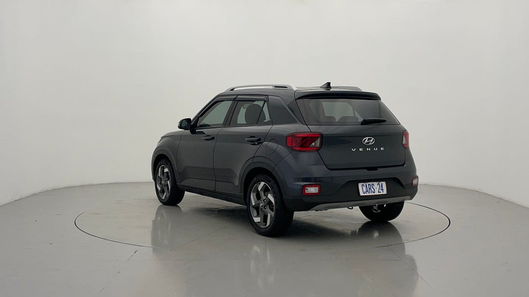 Left Back Diagonal (45- Degree) View